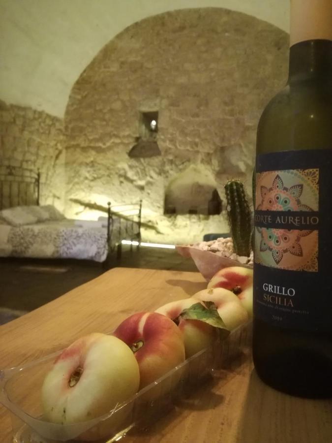 La Postierla Apartment Modica Bagian luar foto