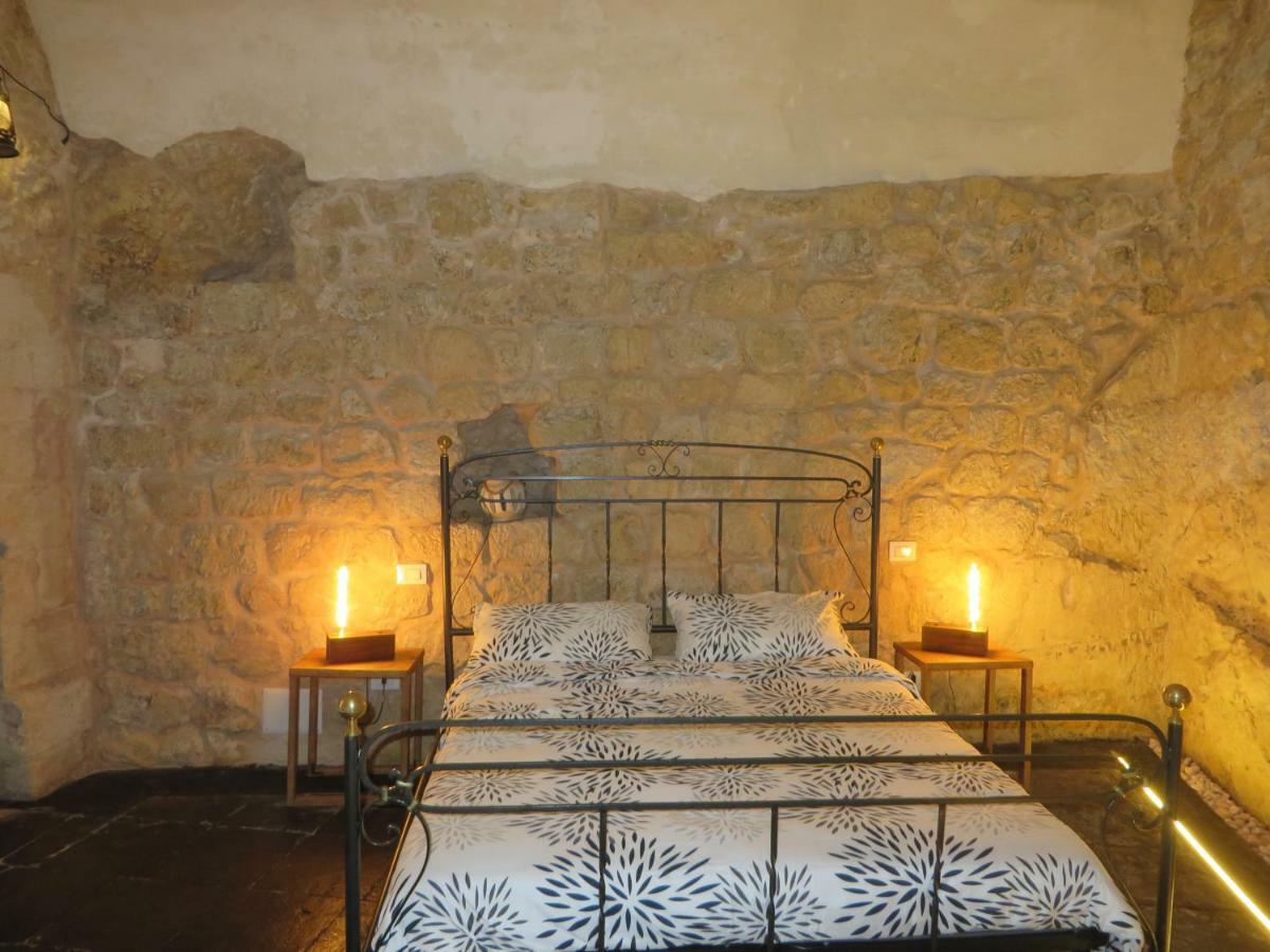 La Postierla Apartment Modica Bagian luar foto